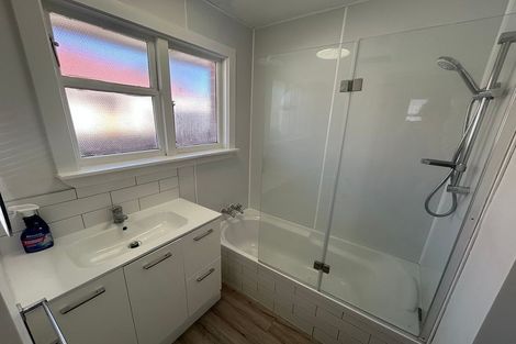 Photo of property in 2/14 Shaftesbury Street, Avonhead, Christchurch, 8042