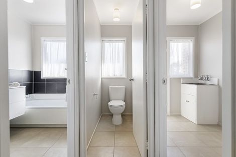 Photo of property in 1/166 Pakuranga Road, Pakuranga, Auckland, 2010