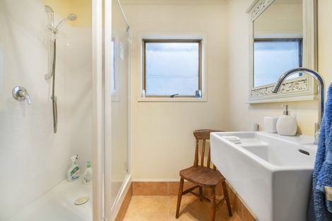 Photo of property in 1055 Whangaparaoa Road, Tindalls Beach, Whangaparaoa, 0930