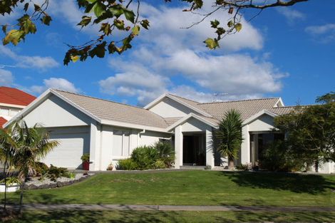 Photo of property in 10 Camerton Close, Northpark, Auckland, 2013