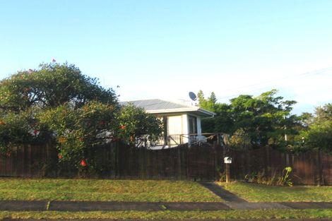 Photo of property in 2/1 Speedy Crescent, Hillcrest, Auckland, 0627