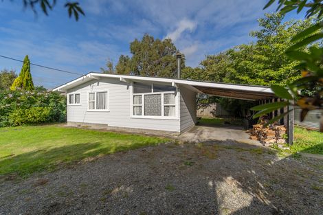 Photo of property in 15 Hardie Grove, Featherston, 5710