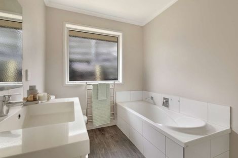 Photo of property in 1 Austen Way, Hairini, Tauranga, 3112