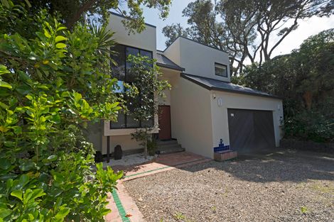 Photo of property in 90 Domain Crescent, Muriwai, 0881