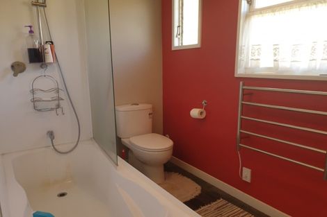 Photo of property in 14 Bridge Road, Maheno, Oamaru, 9495