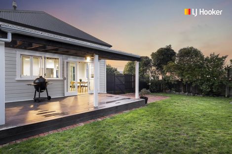 Photo of property in 73 Royal Crescent, Saint Kilda, Dunedin, 9012