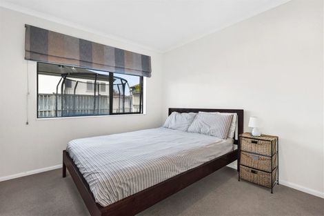 Photo of property in 24 Pickaberry Avenue, Karaka, Papakura, 2113