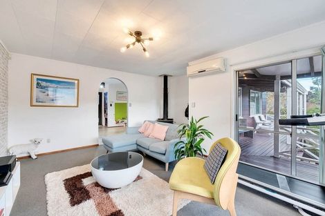 Photo of property in 8 Charnley Grove, Glenfield, Auckland, 0629