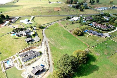 Photo of property in 2/11 Fencourt Road, Cambridge, 3496