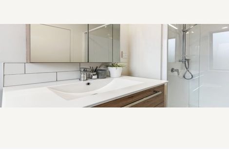 Photo of property in 73 Mangahoe Road, Mount Wellington, Auckland, 1062