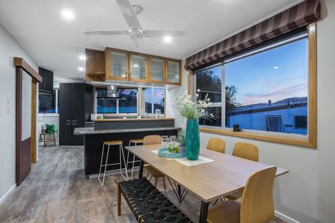 Photo of property in 2 Ash Grove, Ranui, Porirua, 5024