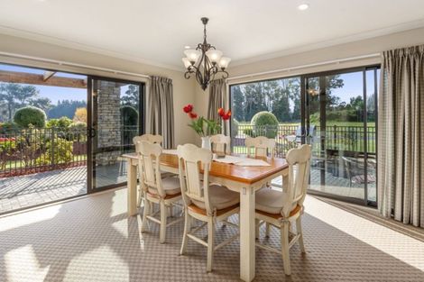 Photo of property in 122 Kinloch Road, Kinloch, Taupo, 3377