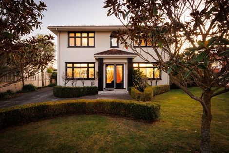 Photo of property in 70 Heretaunga Street, Palmerston North, 4414