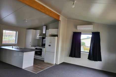 Photo of property in 67 Rhodes Drive, Kelvin Grove, Palmerston North, 4414