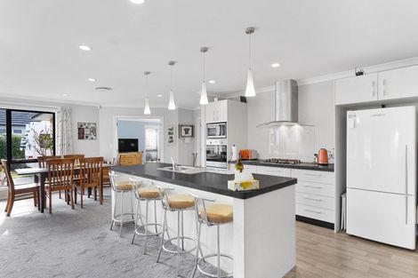 Photo of property in 13 Feist Street, Carterton, 5713