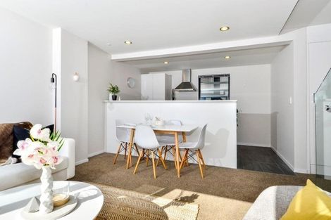 Photo of property in 19 Akeake Lane, Manurewa, Auckland, 2102