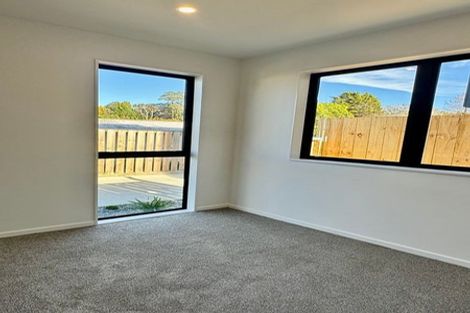 Photo of property in 8a Datura Place, Sunnynook, Auckland, 0620