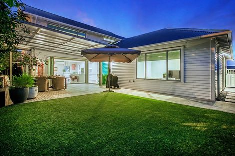 Photo of property in 17 Waiarohia Place, Hobsonville, Auckland, 0616