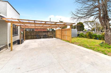 Photo of property in 325 Massey Road, Mangere East, Auckland, 2024