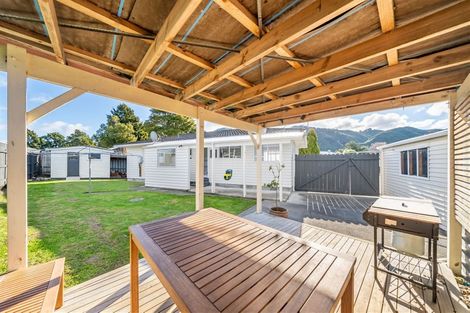 Photo of property in 12 Kentucky Street, Totara Park, Upper Hutt, 5018