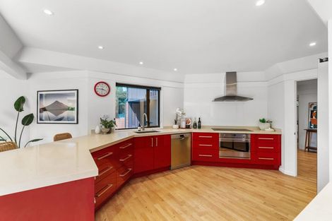 Photo of property in 2/143 Straven Road, Fendalton, Christchurch, 8014