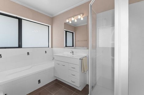 Photo of property in 16 Frame Place, Owhata, Rotorua, 3010