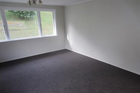 Photo of property in 208 Sievers Grove, Cannons Creek, Porirua, 5024