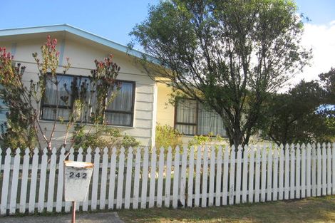 Photo of property in 242 Mitchell Street, Brooklyn, Wellington, 6021