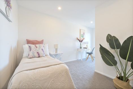 Photo of property in 35c Hereford Street, Te Atatu Peninsula, Auckland, 0610