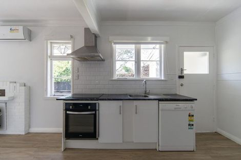 Photo of property in 92 Te Aroha Street, Hamilton East, Hamilton, 3216