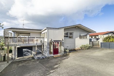 Photo of property in 10 Robin Lane, Browns Bay, Auckland, 0630
