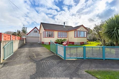 Photo of property in 28 Dyer Street, Epuni, Lower Hutt, 5011