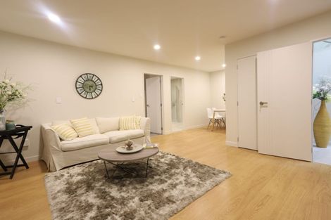 Photo of property in 6 Celestial Crescent, Orewa, 0931