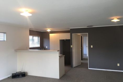 Photo of property in 10a Simpson Road, Ranui, Auckland, 0612