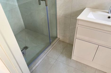 Photo of property in 8/218 Rosebank Road, Avondale, Auckland, 1026