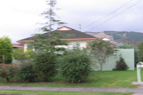 Photo of property in 48 Rimu Street, Waikanae, 5036
