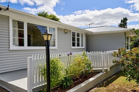 Photo of property in 48 Kiwi Crescent, Tawa, Wellington, 5028