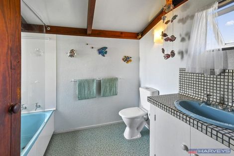 Photo of property in 211 Howard Road, Orere Point, Papakura, 2585