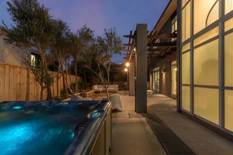 Photo of property in 35 Endeavour Drive, Whitby, Porirua, 5024