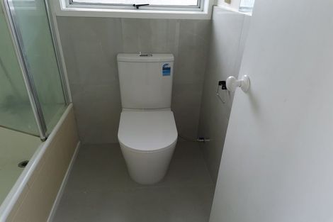 Photo of property in 43 Walworth Avenue, Pakuranga Heights, Auckland, 2010