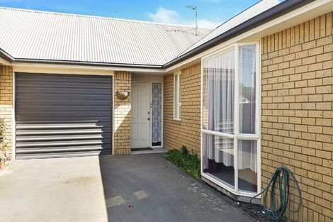 Photo of property in 2/17 Fairfield Avenue, Addington, Christchurch, 8024