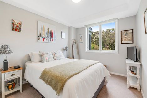 Photo of property in 122 Eaves Bush Parade, Orewa, 0931