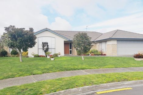 Photo of property in 12 Pennygale Close, Flat Bush, Auckland, 2016