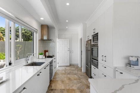 Photo of property in 1/1 Eastcliffe Road, Castor Bay, Auckland, 0620