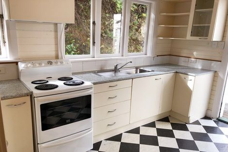 Photo of property in 75 Chamberlain Road, Karori, Wellington, 6012