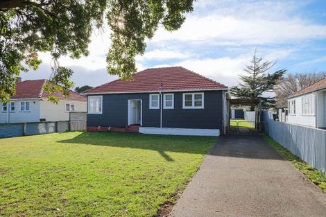 Photo of property in 8 Victor Street, Dannevirke, 4930