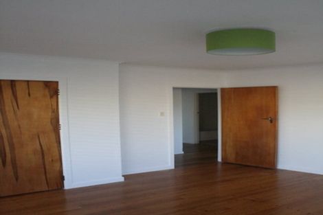 Photo of property in 33 Dakota Avenue, Beach Haven, Auckland, 0626