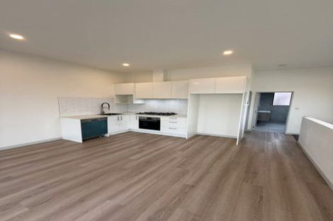 Photo of property in 9/218 Rosebank Road, Avondale, Auckland, 1026
