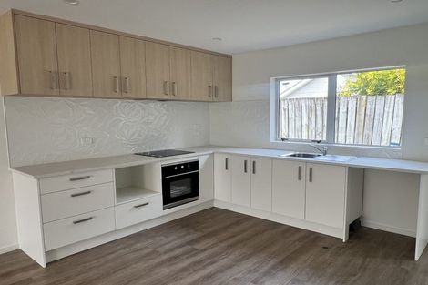 Photo of property in 7 Sheralee Place, Bucklands Beach, Auckland, 2014