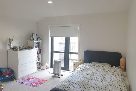 Photo of property in 8/36 John Jennings Drive, Oteha, Auckland, 0632